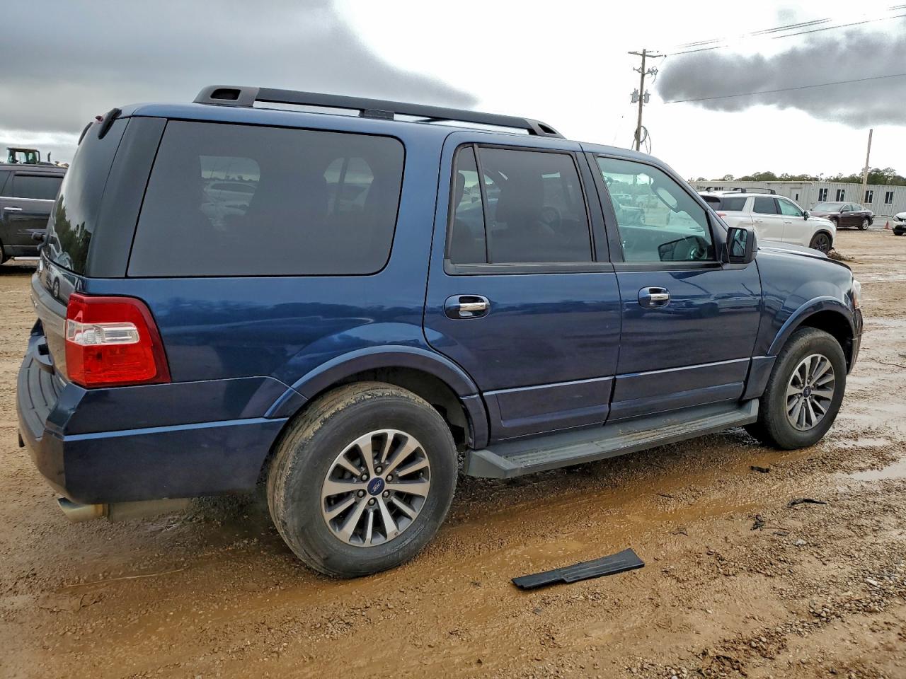 2017 Ford Expedition VIN 1FMJU1JT0HEA33288 photo 3
