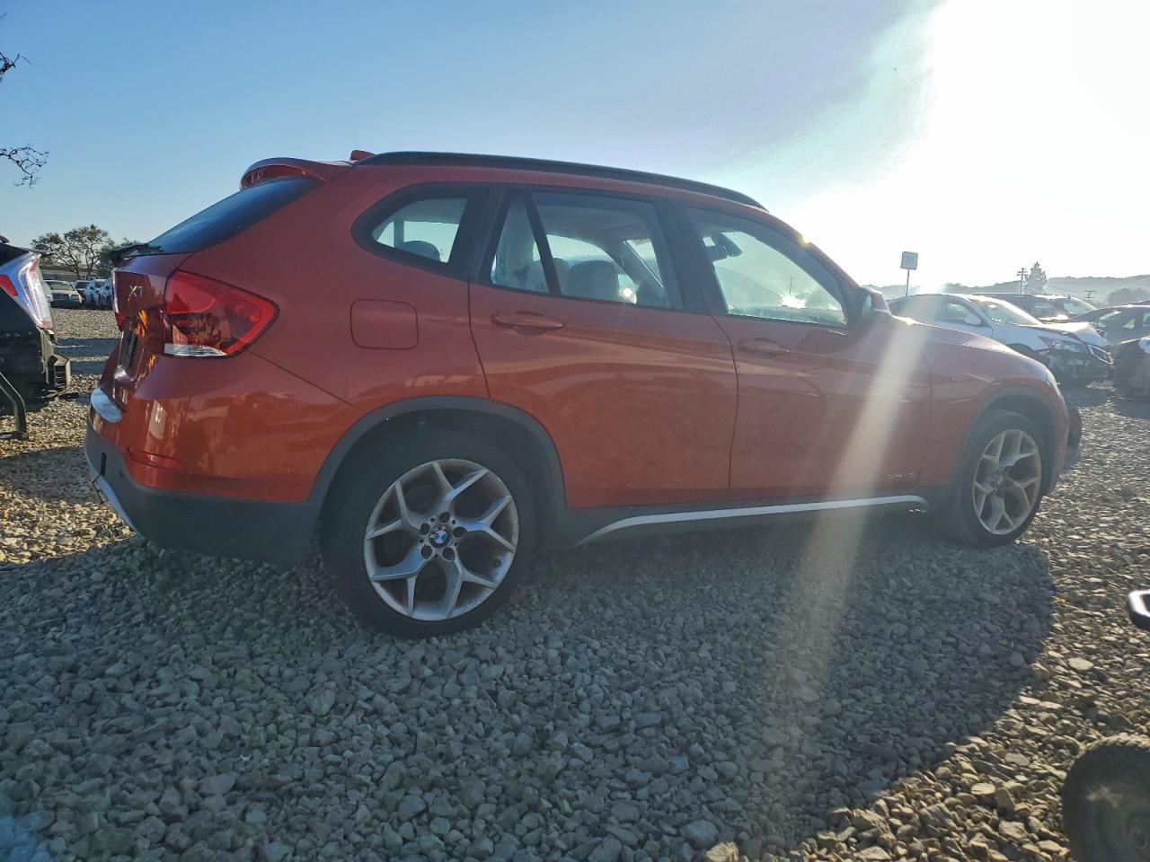 2013 BMW X1 VIN WBAVM1C54DVW42511 photo 3