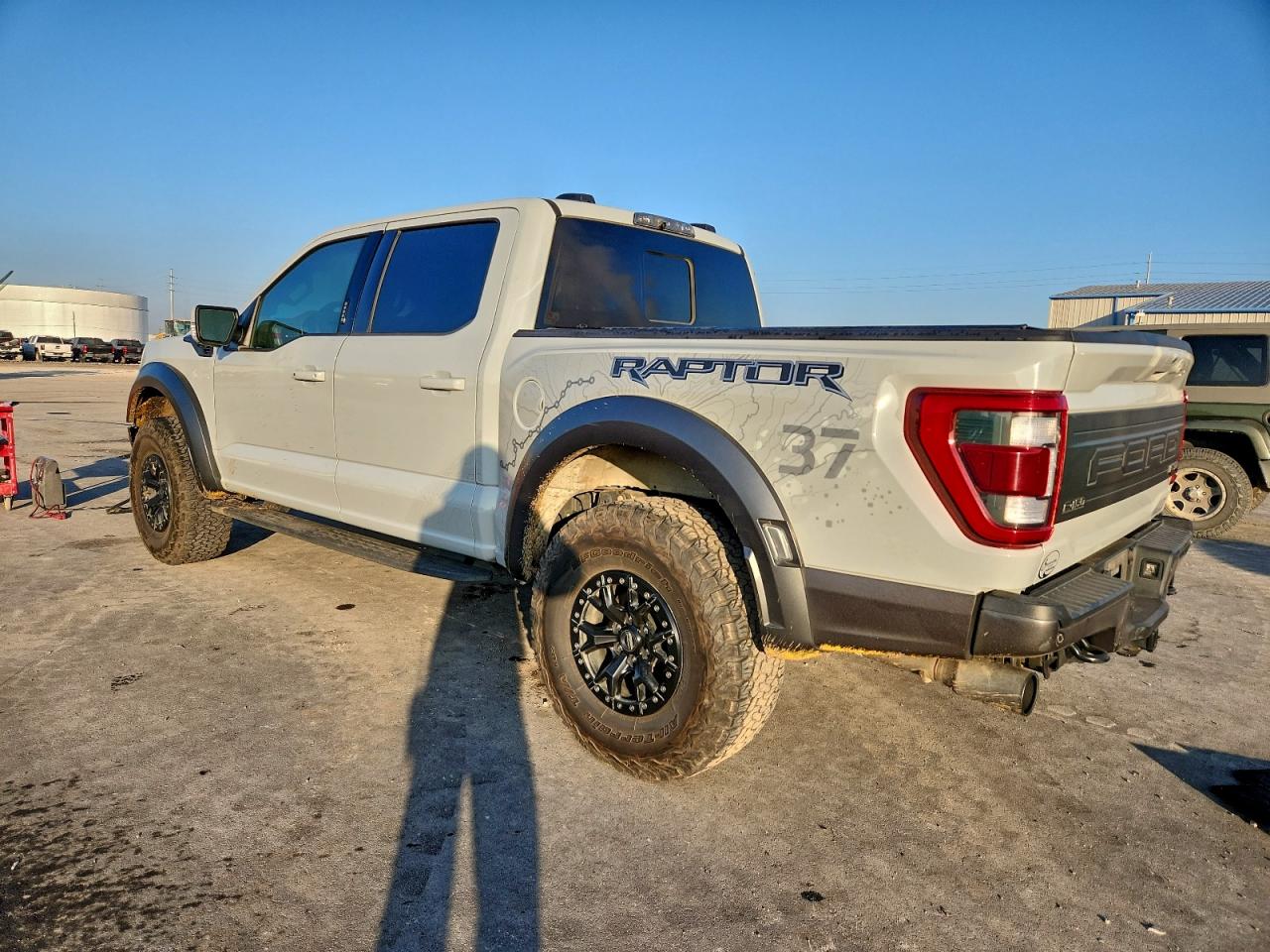 2023 Ford F150 VIN 1FTFW1RG9PFA82297 photo 2