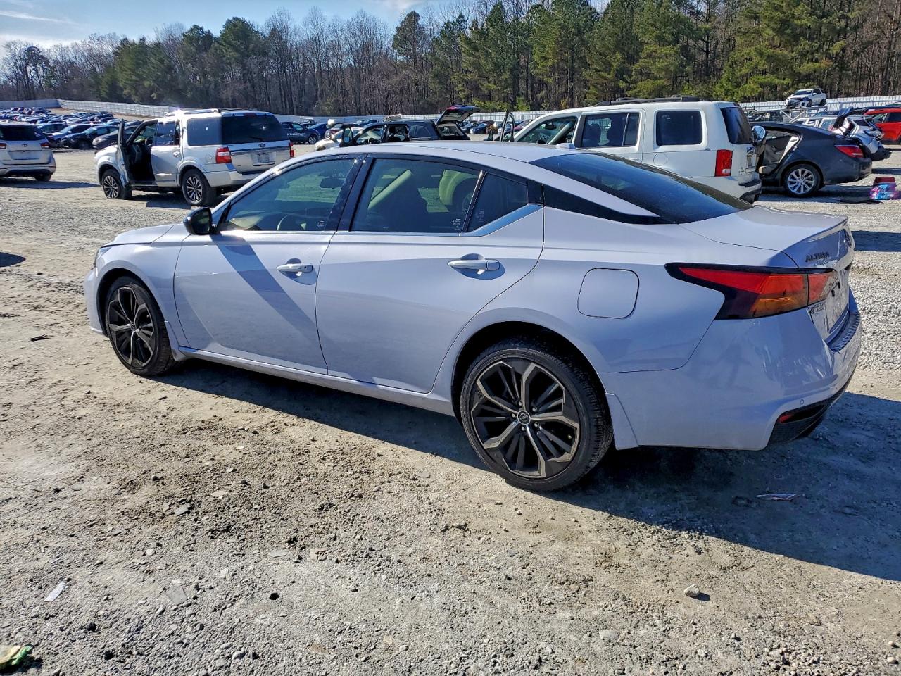 2023 Niss Altima VIN 1N4BL4CVXPN421841 photo 2