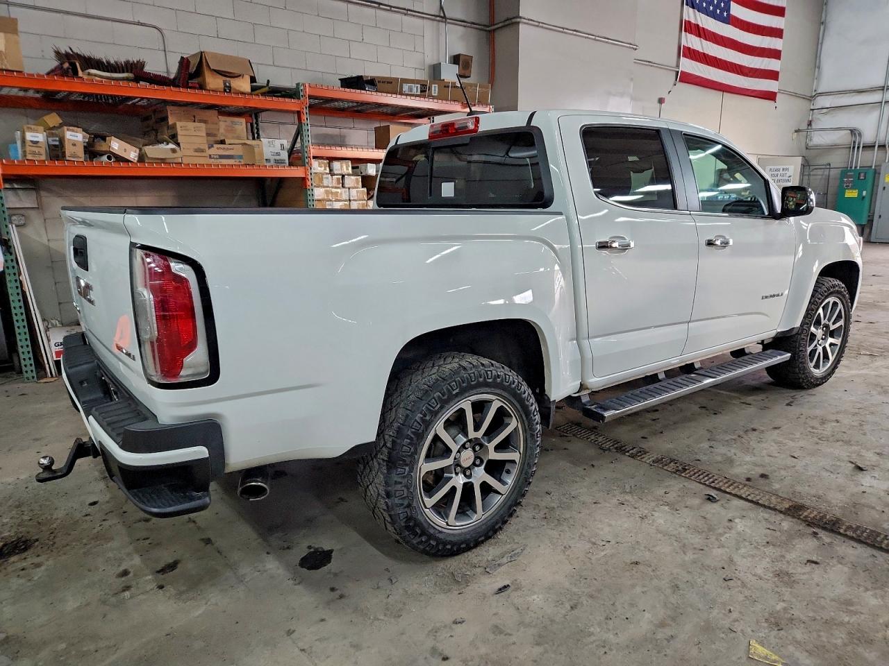 2017 GMC Canyon VIN 1GTG6EEN8H1294610 photo 3