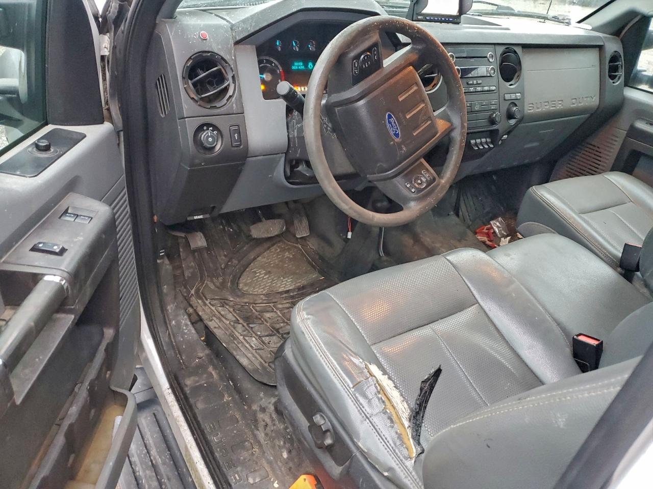 2016 Ford F550 VIN 1FD0X5HY1GEC27063 photo 8