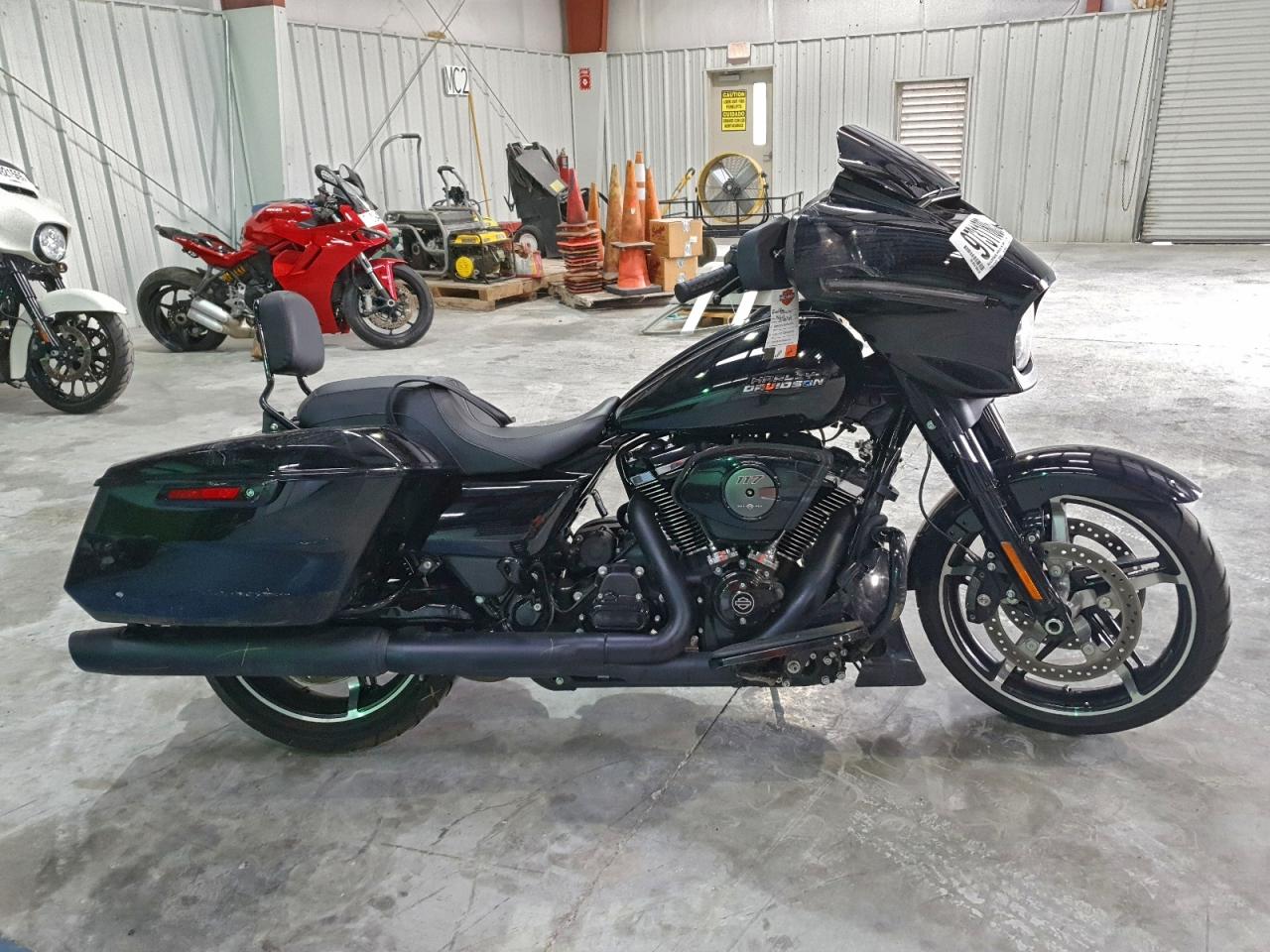 2025 HARLEY Fl VIN 1HD1KB714SB632689 photo 1