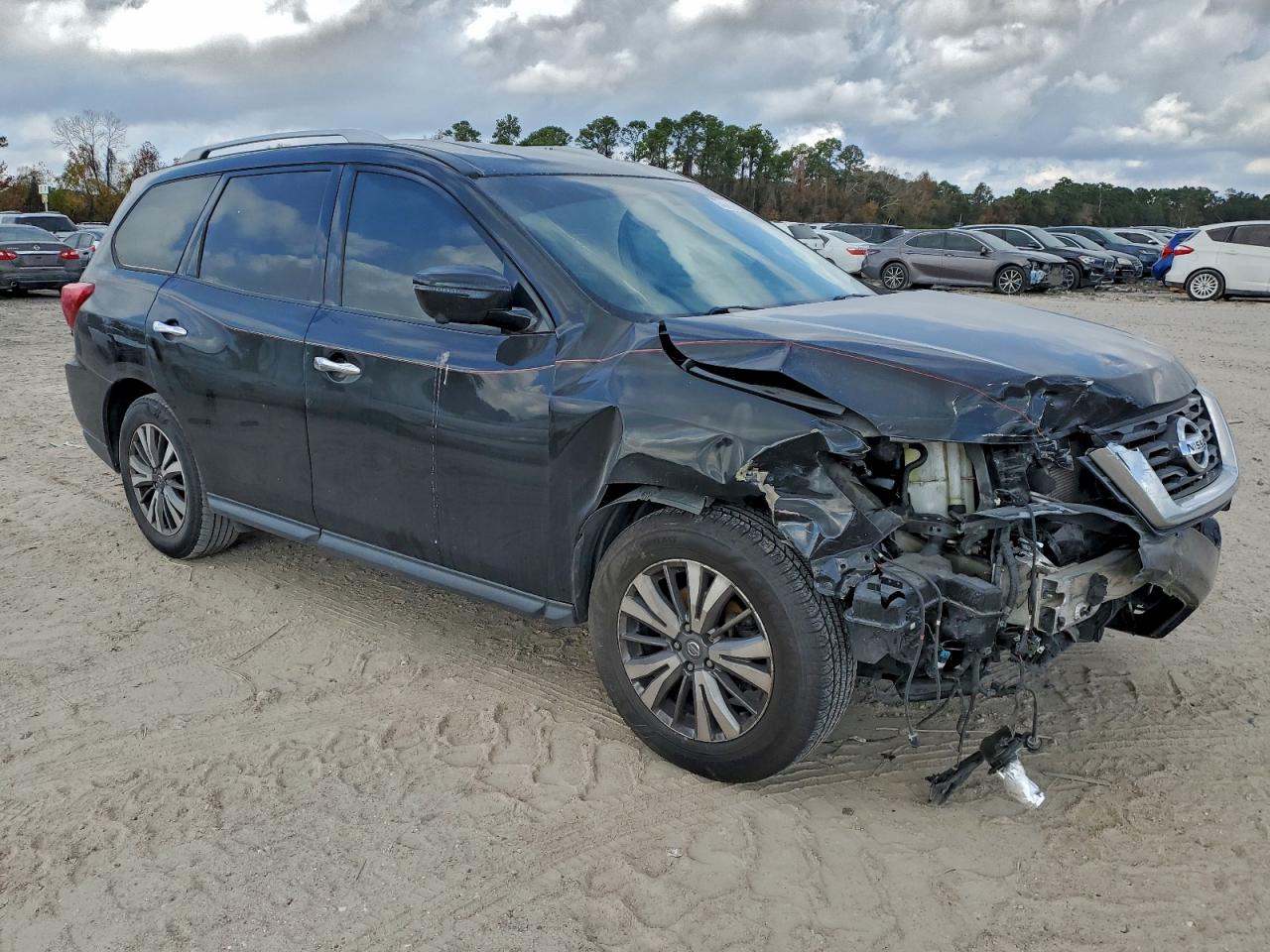 2019 Nissan Pathfinder VIN 5N1DR2MN5KC605783 photo 4