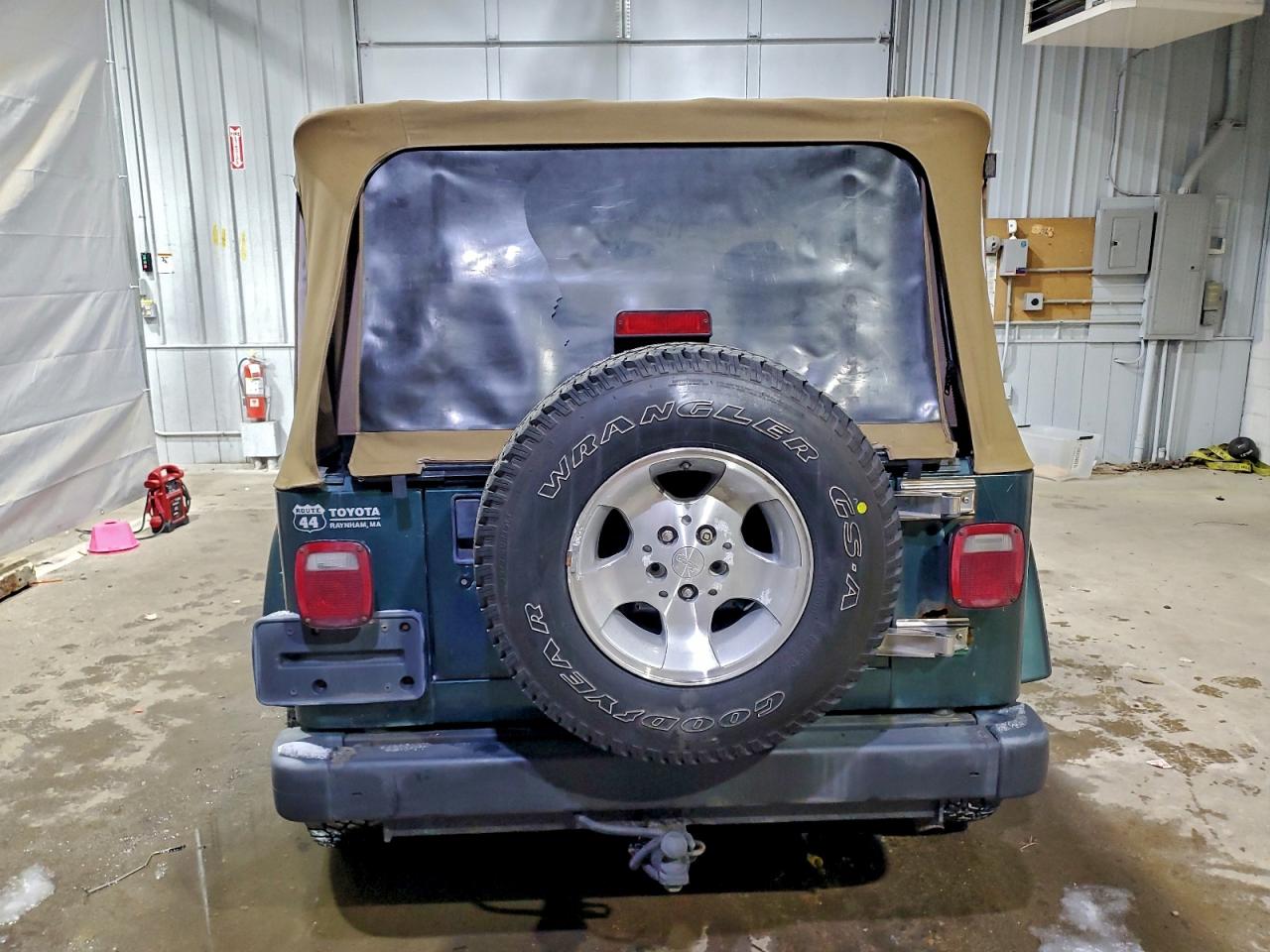 2001 Jeep Wrangler / VIN 1J4FA59S81P368440 photo 6