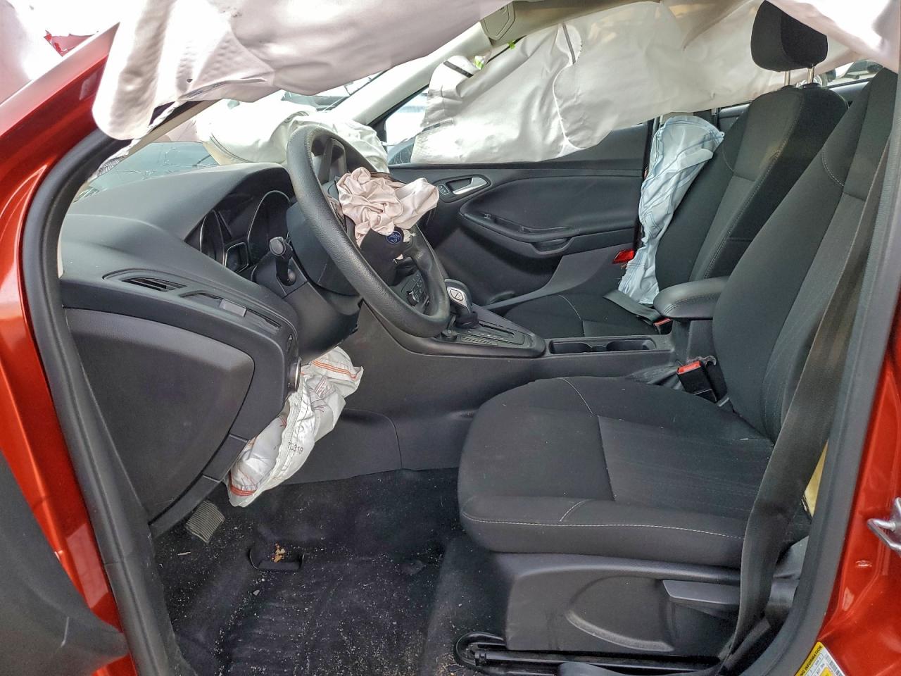 2018 Ford Focus VIN 1FADP3K23JL254899 photo 7
