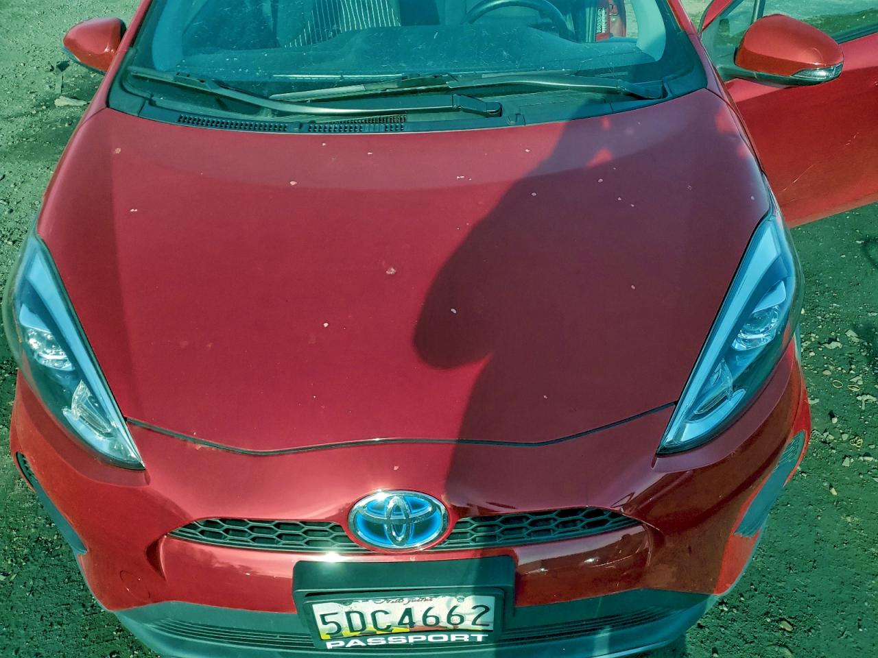 2018 Toyota Prius VIN JTDKDTB31J1602066 photo 11