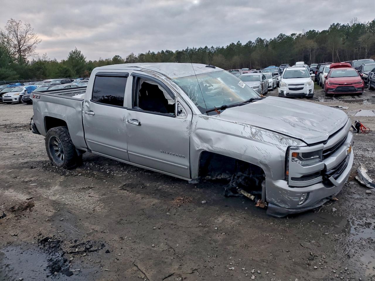 2018 Chevrolet All models VIN 3GCUKREC4JG318879 photo 4