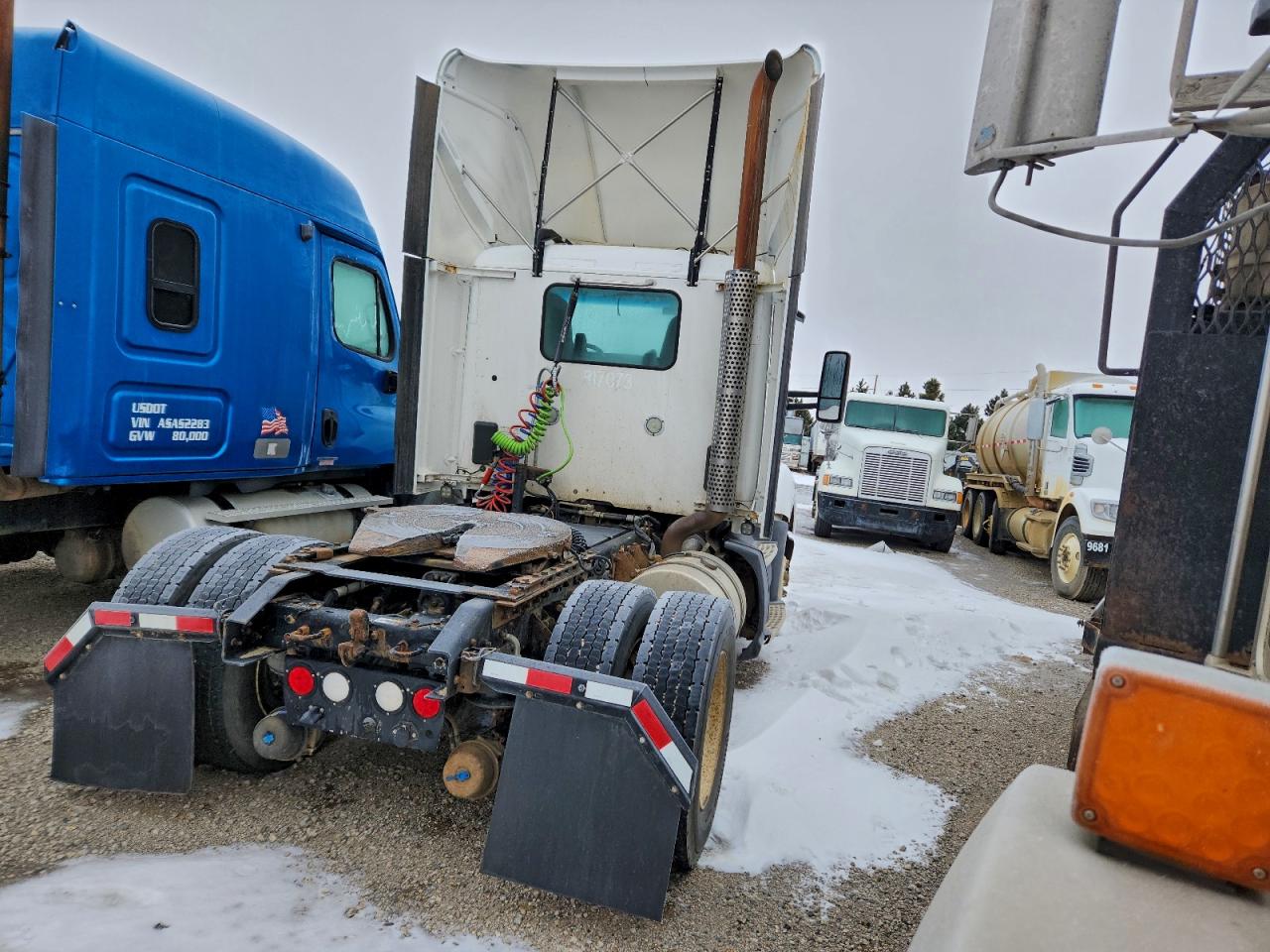 2016 KENWORTH All models VIN 1XKYA48X8GJ496344 photo 4