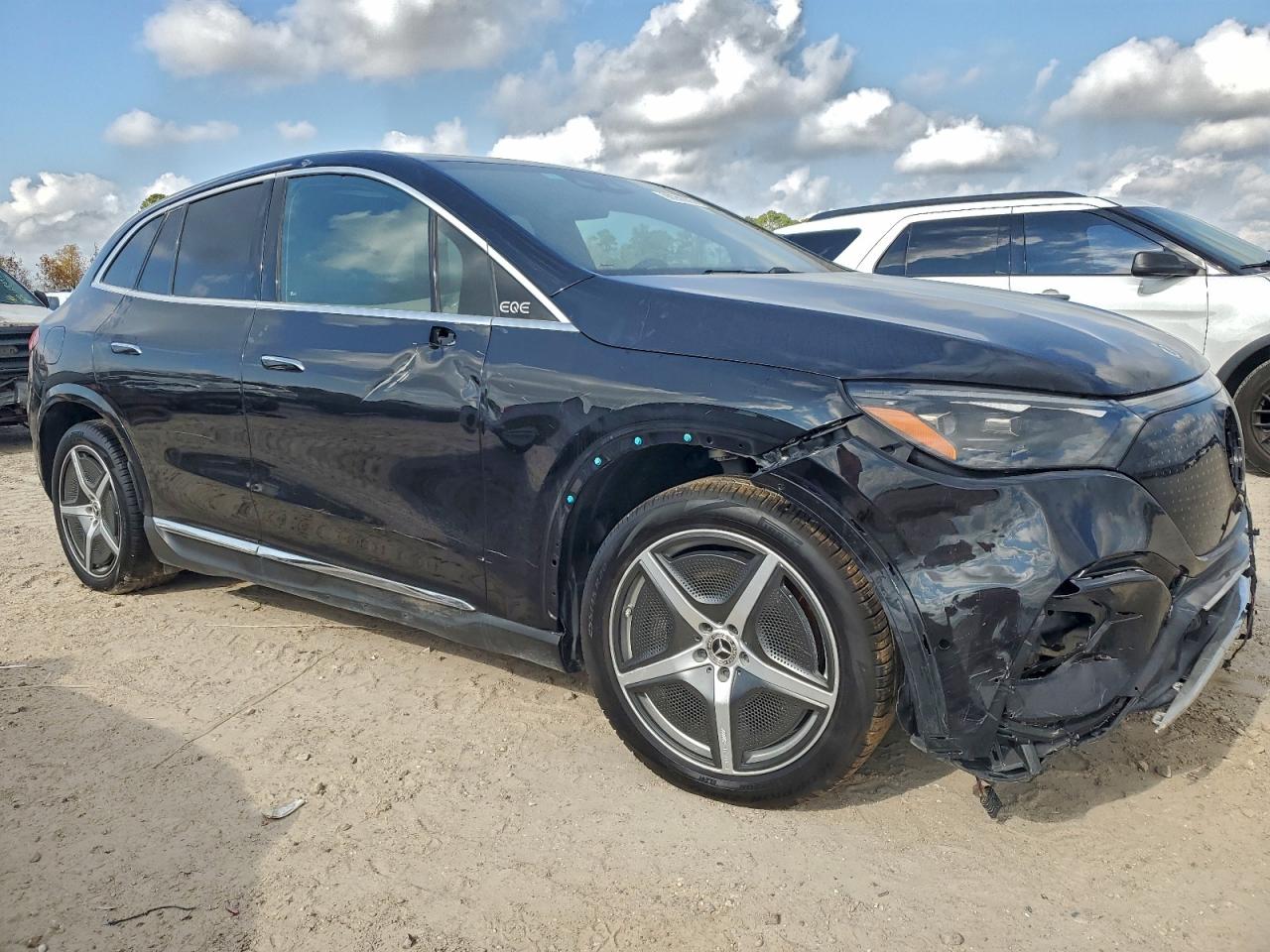 2025 Mercedes-Benz Eqe suv 35 VIN 4JGGM2BB6SA065294 photo 4