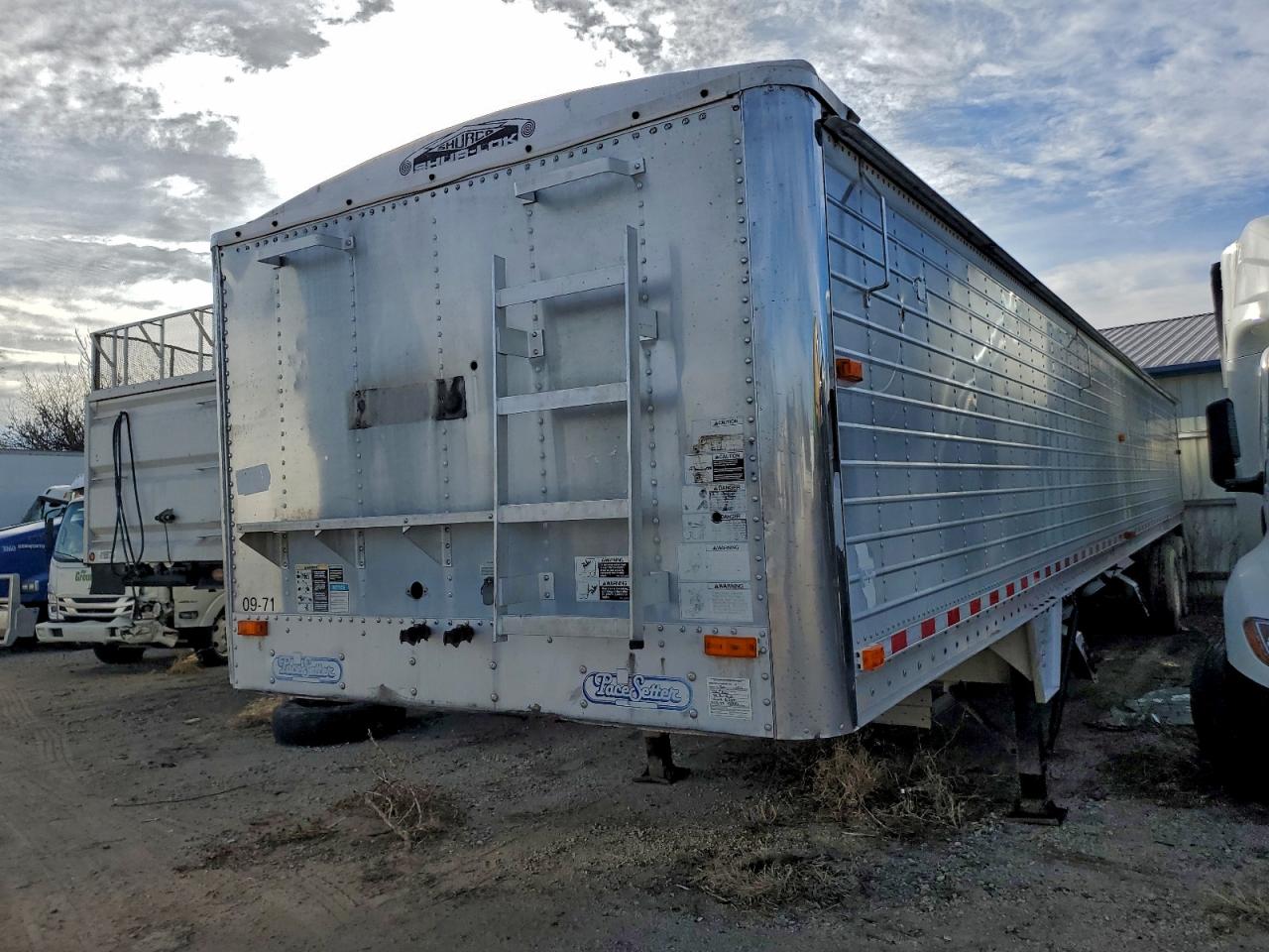 1998 WILSON All models VIN 1W1MAF1AXWA228038 photo 2