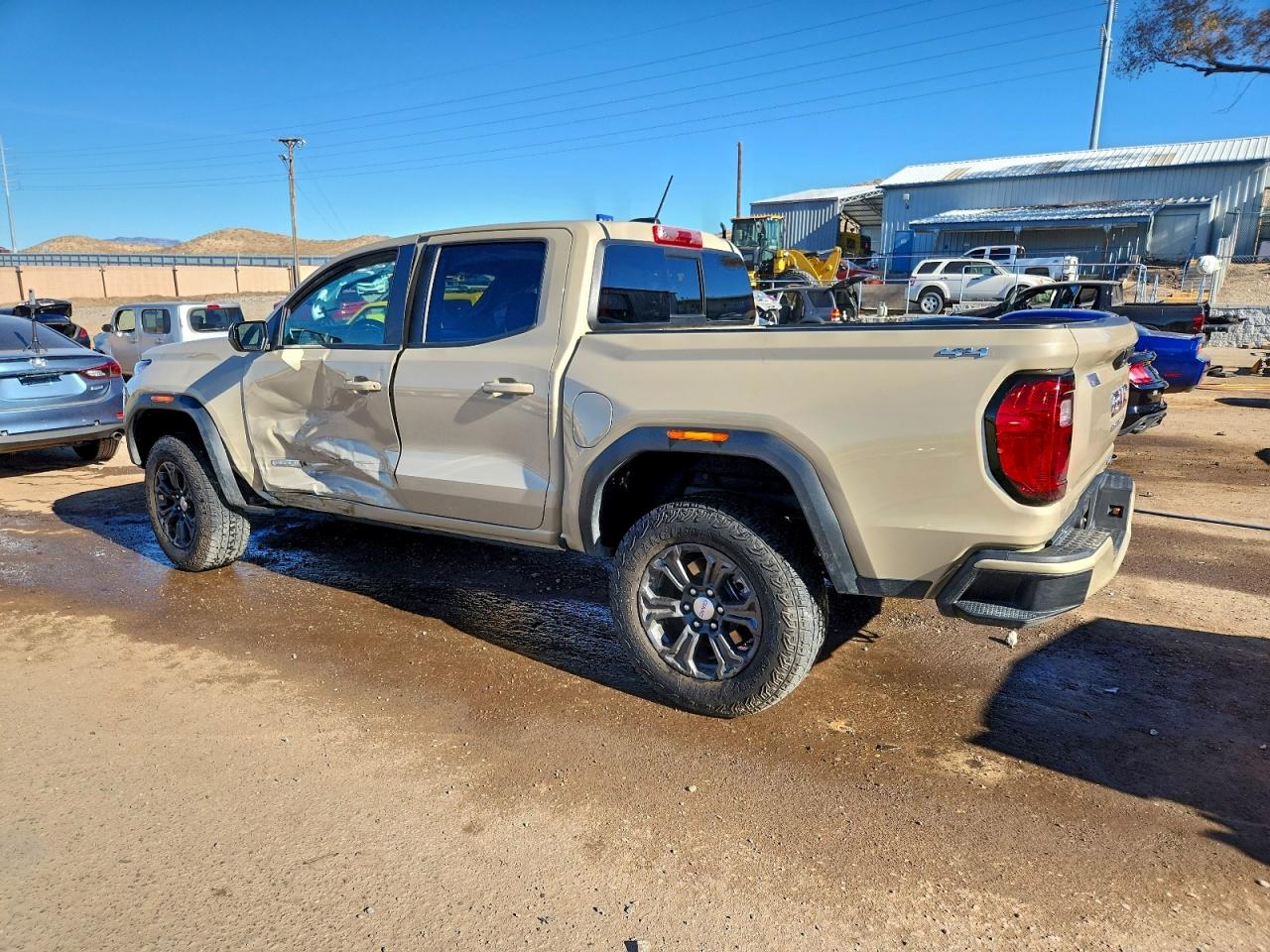 2024 GMC Canyon VIN 1GTP6BEK8R1168463 photo 2