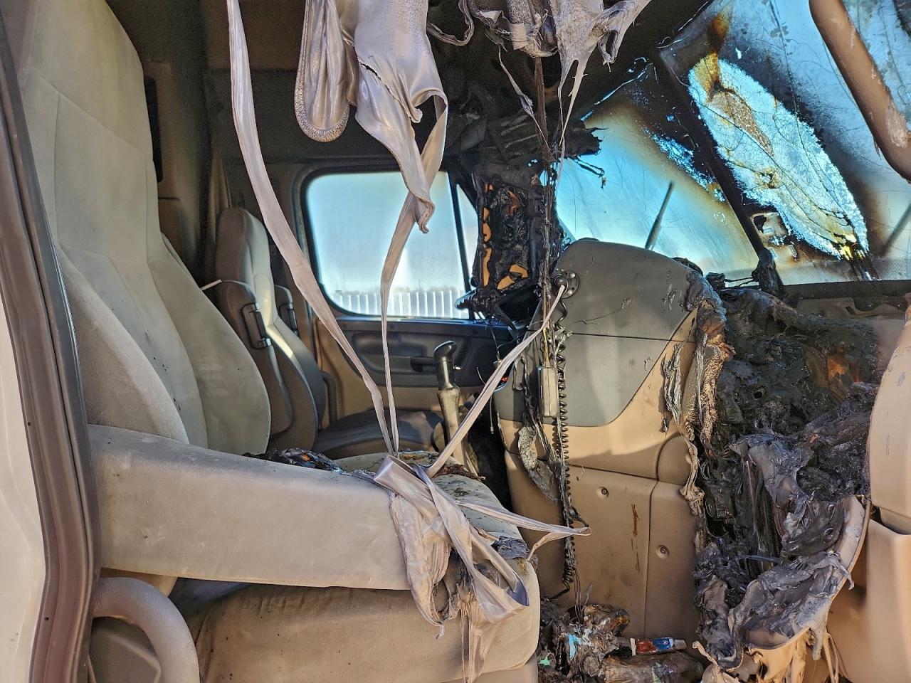 2015 FREIGHTLINER All other VIN 3AKJGLD52FSGC7132 photo 5