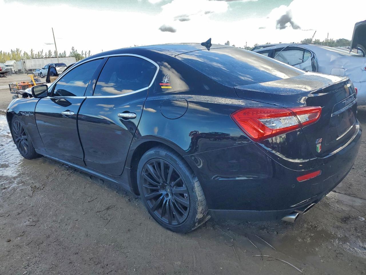 2016 Maserati All models VIN ZAM57RTA3G1177328 photo 2