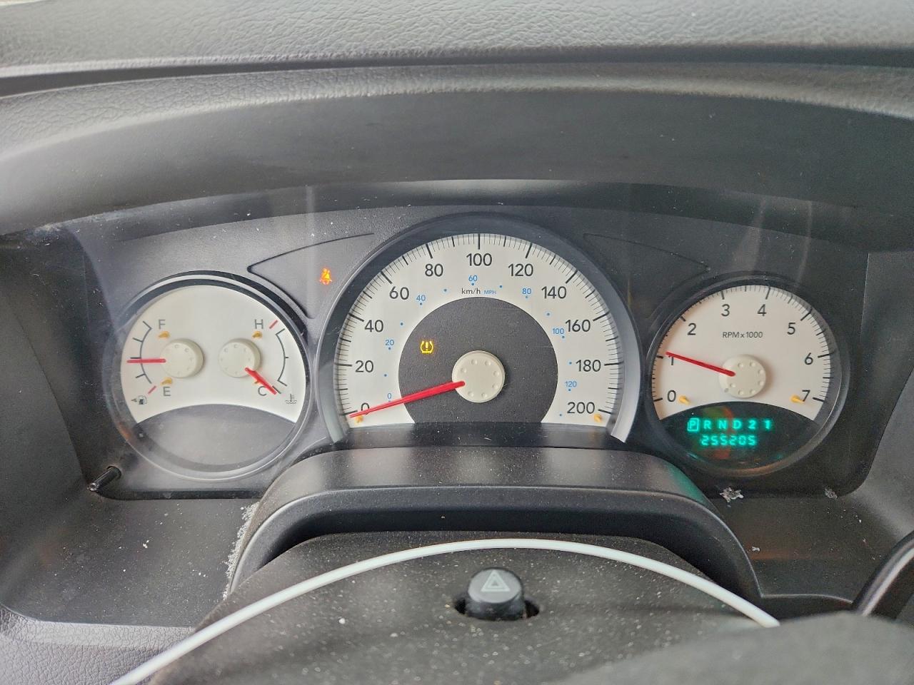 2010 Dodge Dakota VIN 1D7CW3GKXAS110702 photo 9