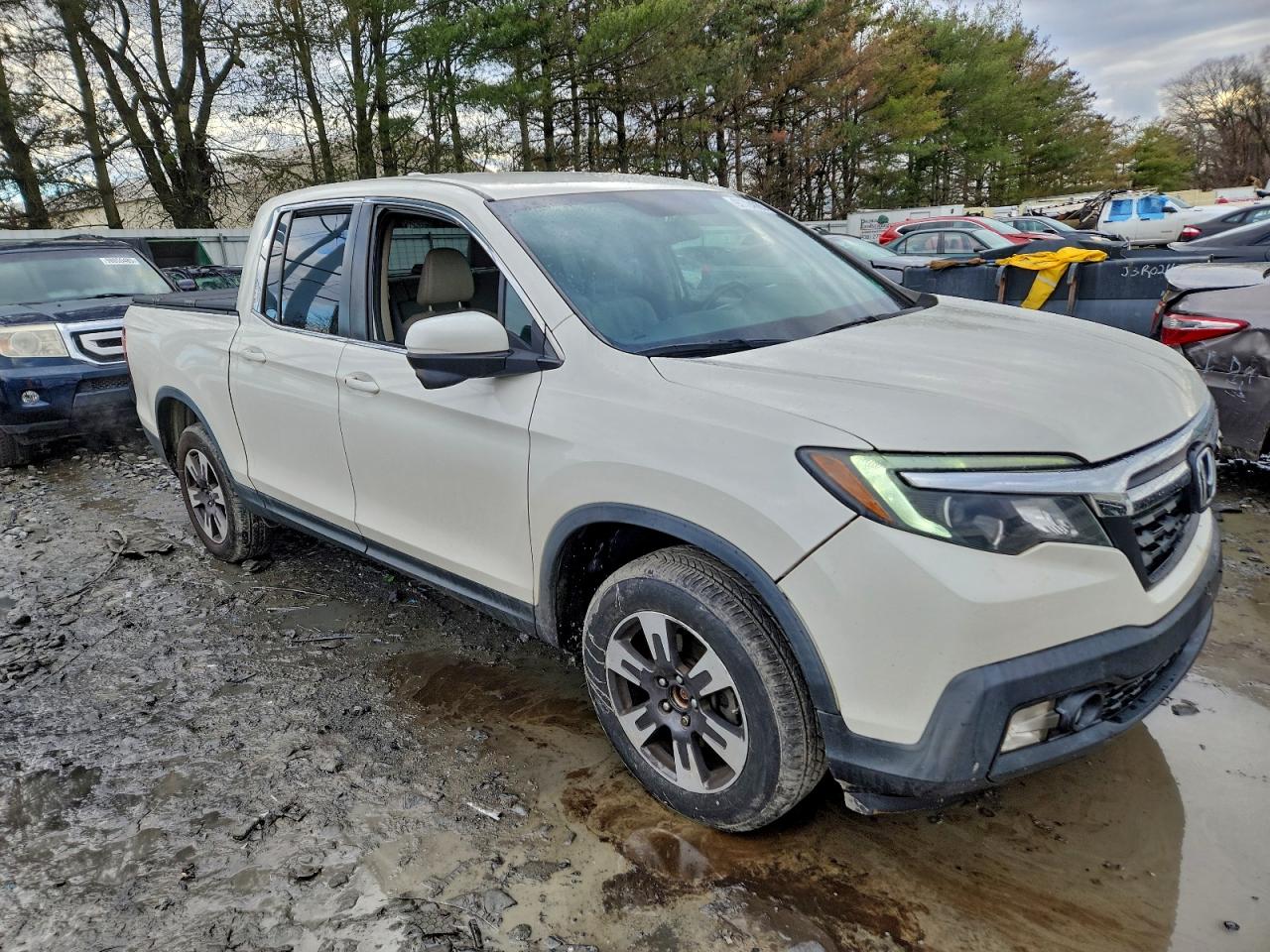 2018 Honda Ridgeline VIN 5FPYK3F65JB008356 photo 4