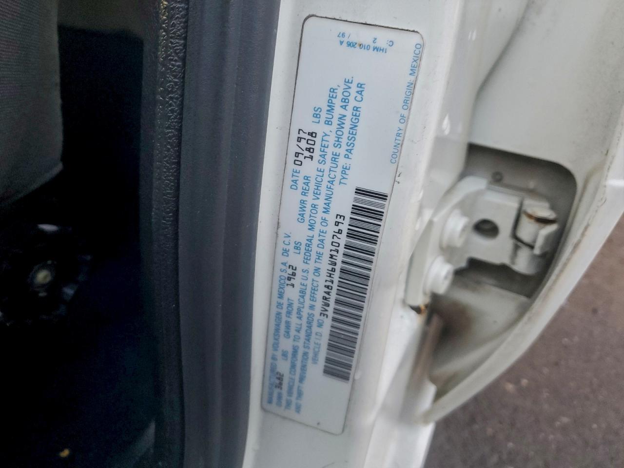 1998 Volkswagen Jetta VIN 3VWRA81H6WM107693 photo 12