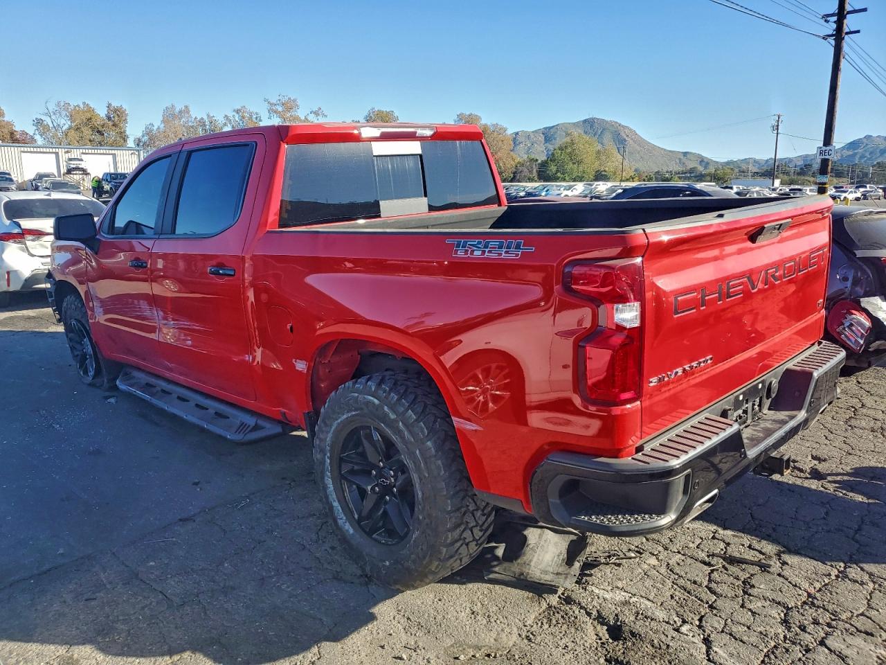 2019 CHEV Silverado VIN 3GCPYFED7KG306424 photo 2