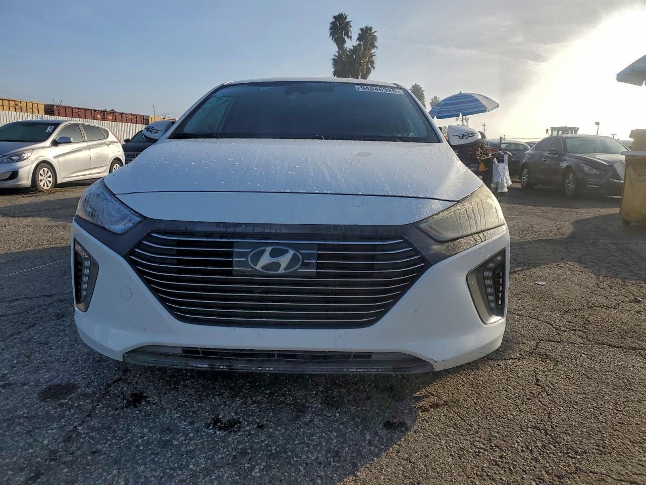 2018 HYUNDAI Ioniq VIN KMHC75LC2JU104104 photo 5