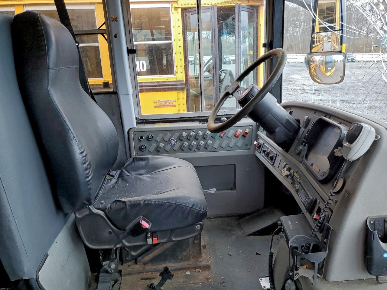 2012 THOMAS Saf-t-line VIN 1T7YN4E23C1149980 photo 5