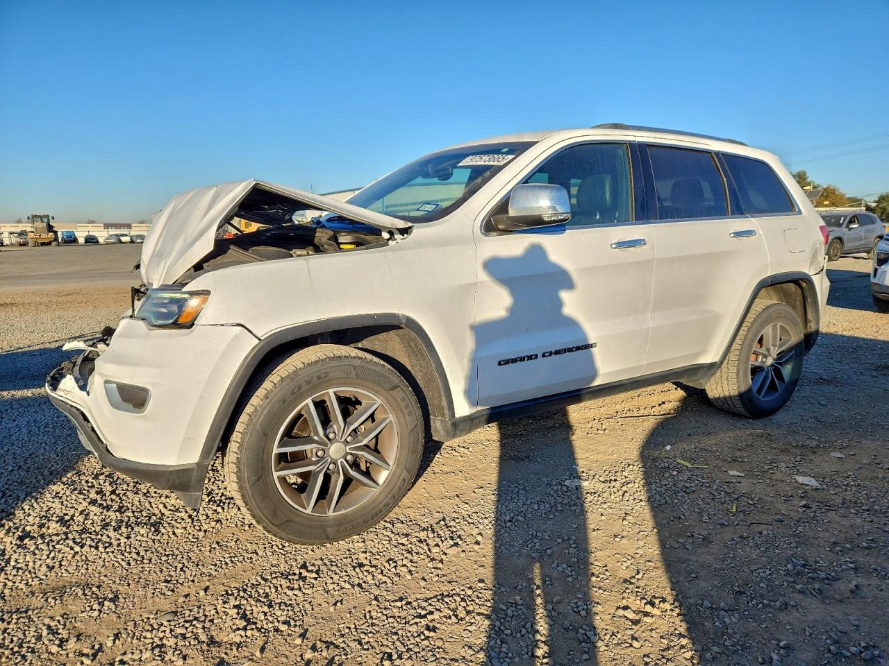 2018 Jeep Grand cher VIN 1C4RJFBG1JC195219 photo 1