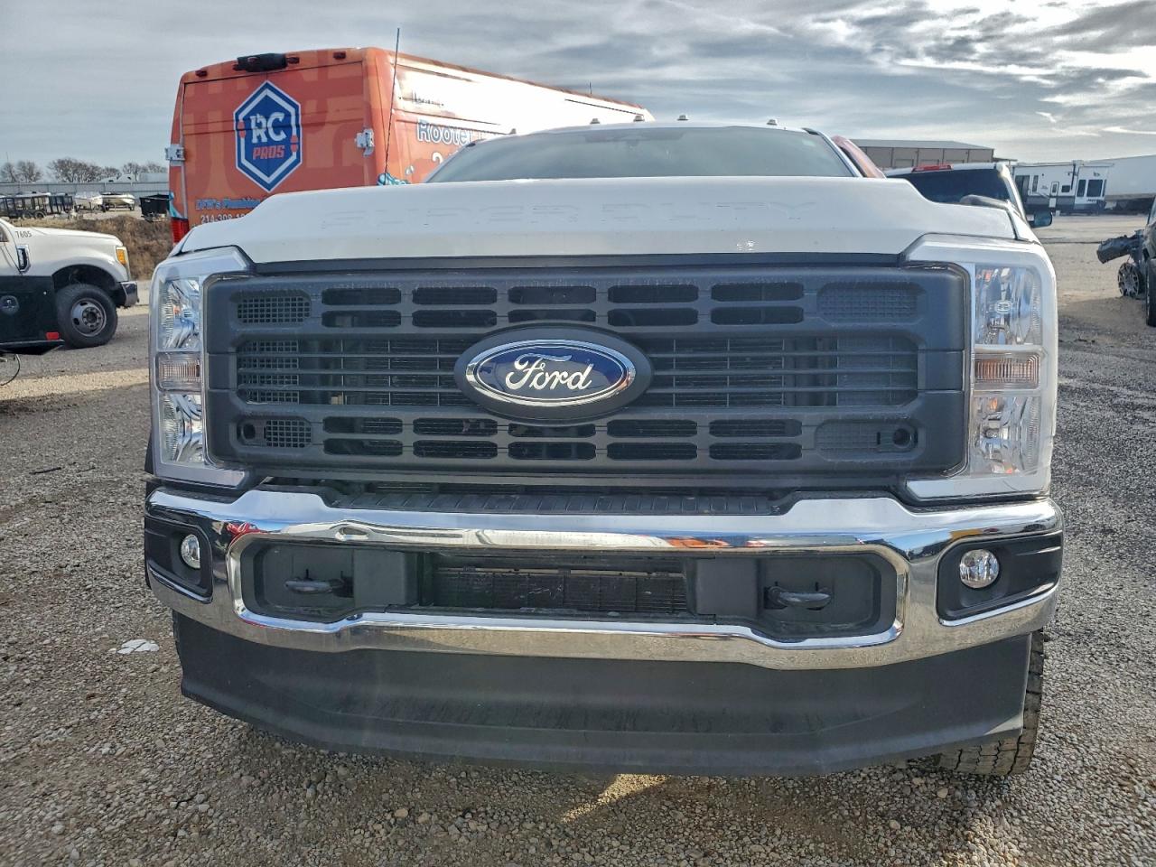 2023 Ford F450 VIN 1FT8W4DT2PED07681 photo 5