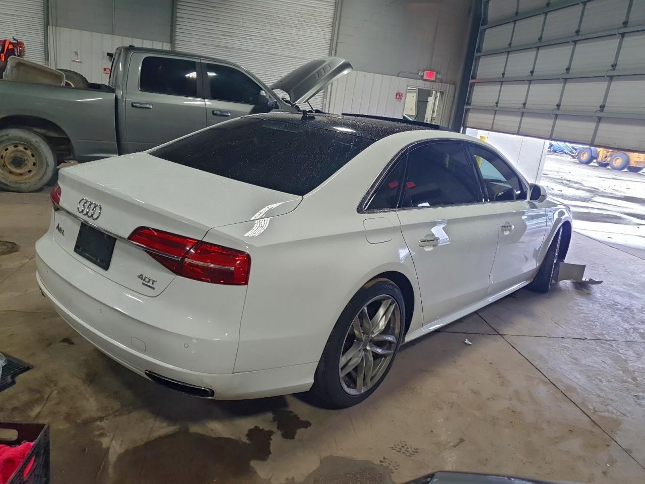 2017 Audi A8 VIN WAU43AFD5HN011838 photo 3