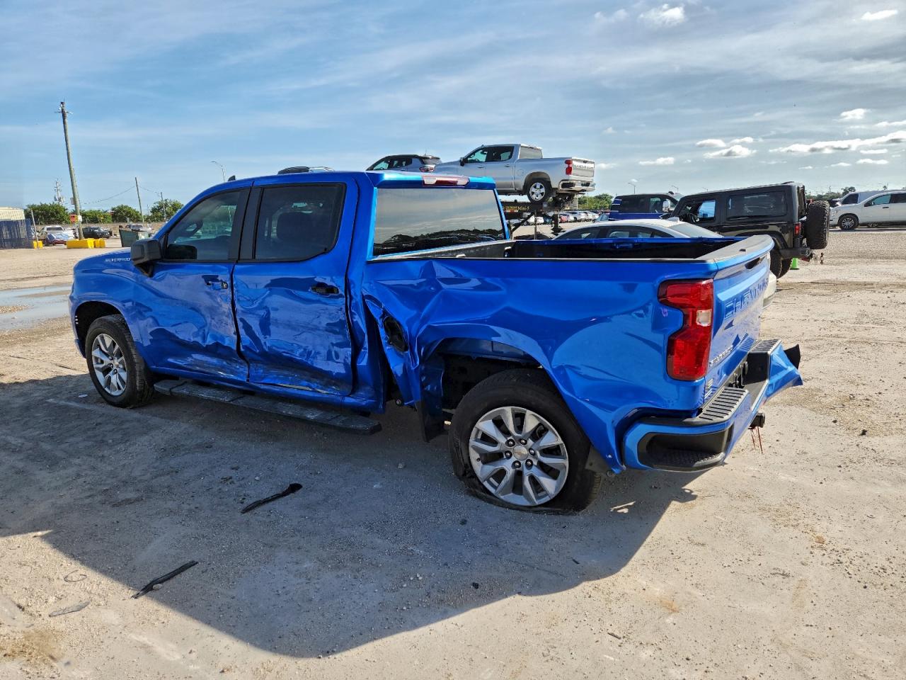 2025 Chevrolet All models VIN 3GCPABEK2SG297739 photo 2