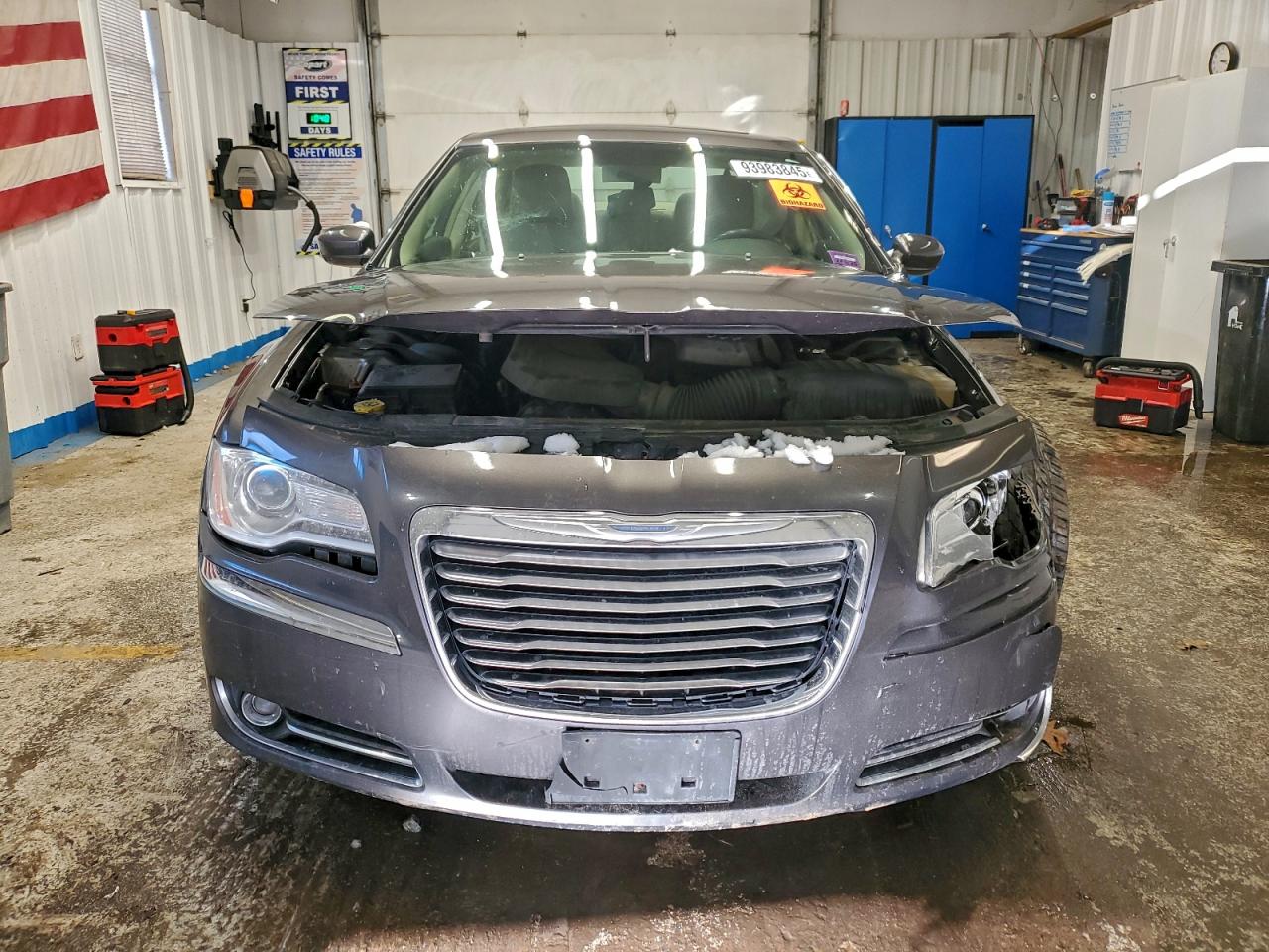2014 Chrysler 300 VIN 2C3CCARGXEH120390 photo 5