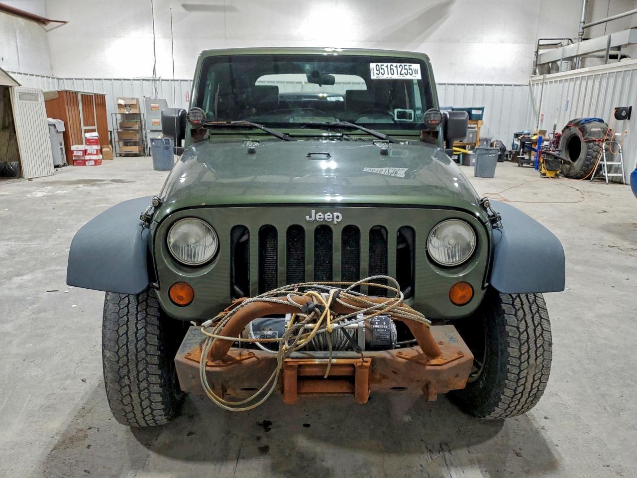 2008 Jeep Wrangler / VIN 1J4GA641X8L556547 photo 5
