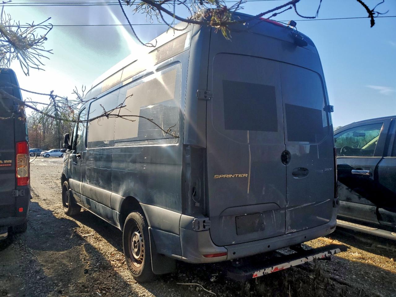2019 Mercedes-Benz Sprinter VIN WD4PF0CD0KP082503 photo 2