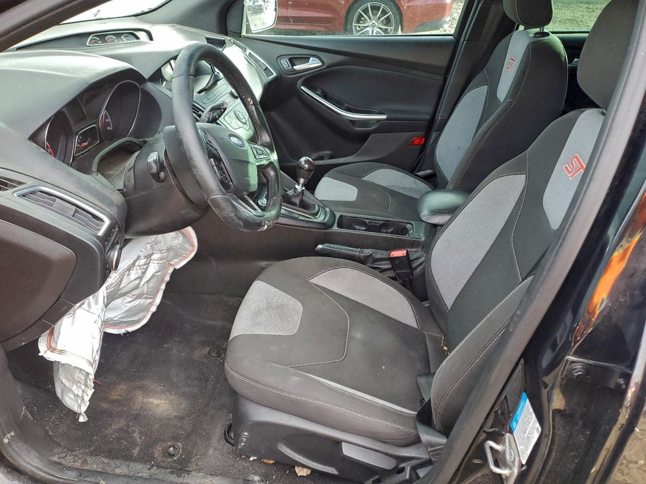 2016 Ford Focus VIN 1FADP3L90GL337212 photo 7