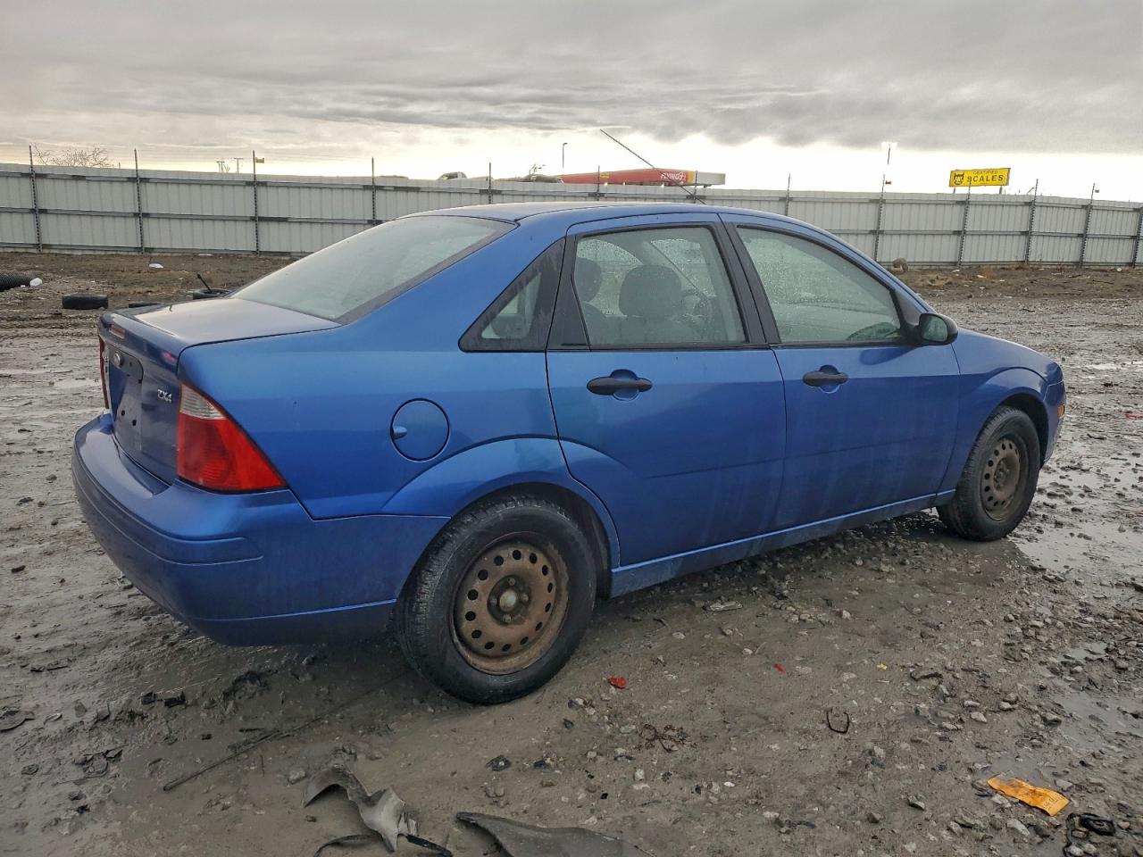 2005 Ford Focus VIN 1FAFP34N25W120776 photo 3
