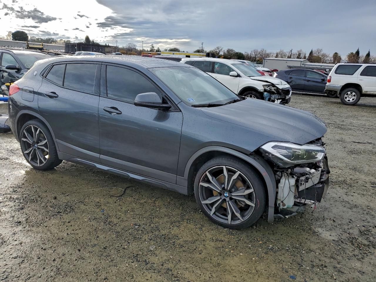 2018 BMW X2 VIN WBXYJ5C30JEF70528 photo 4