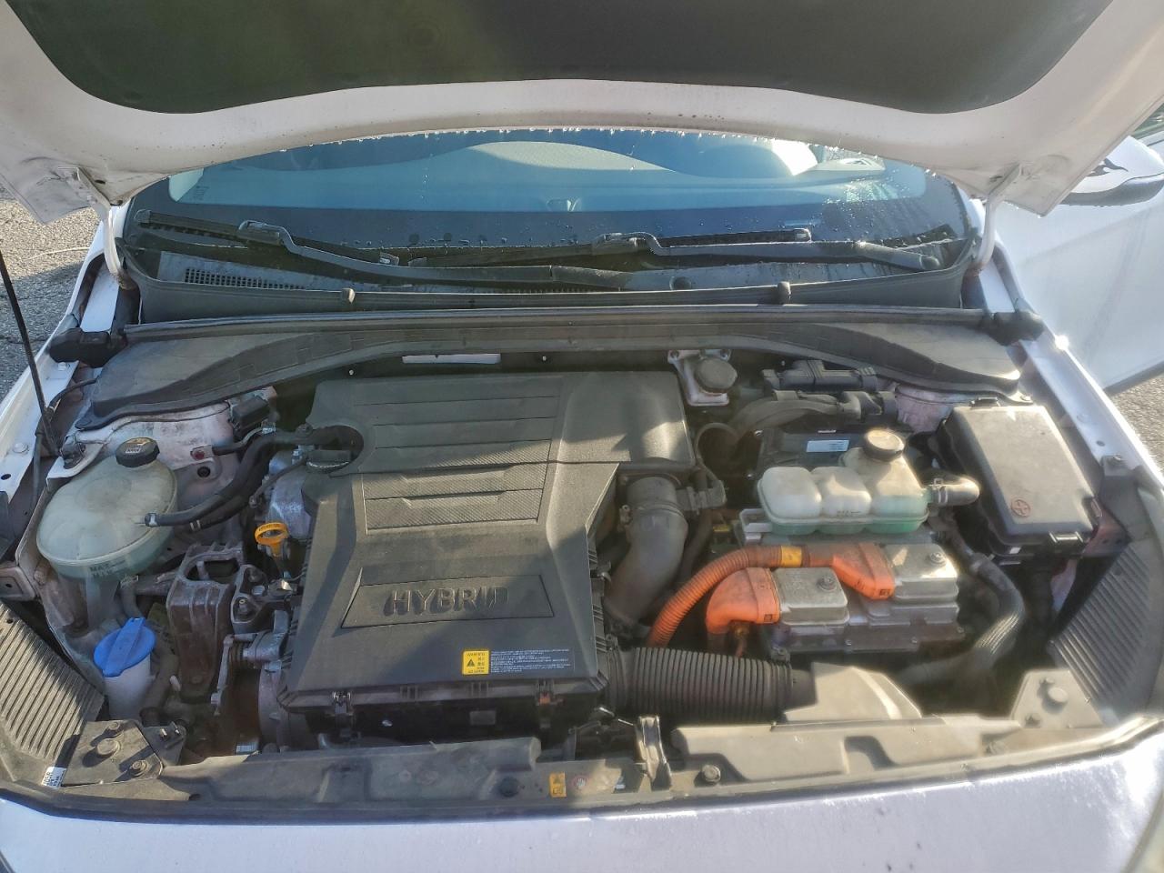 2018 HYUNDAI Ioniq VIN KMHC75LC2JU104104 photo 11