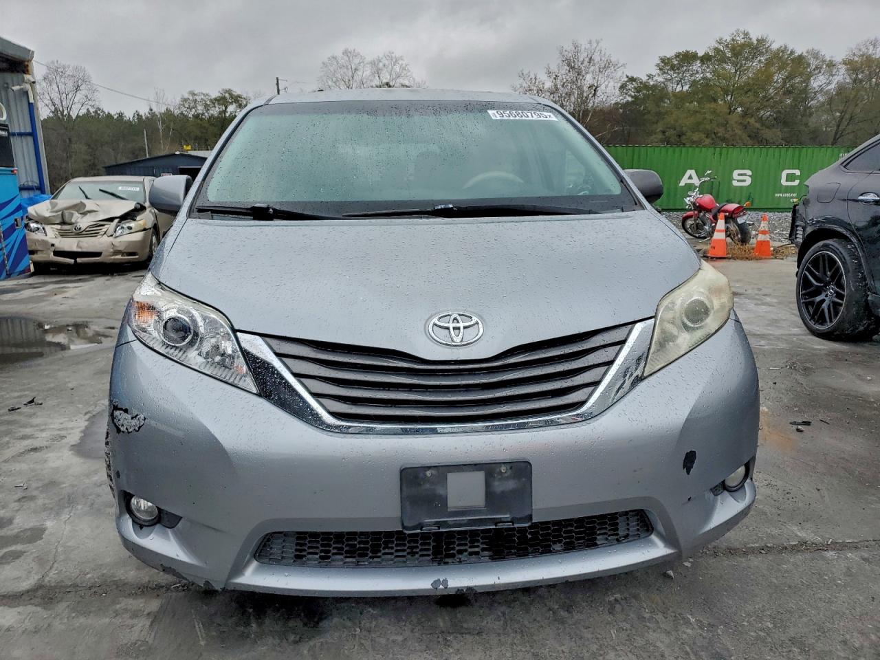 2011 TOYOTA All models VIN 5TDYK3DC0BS161757 photo 5