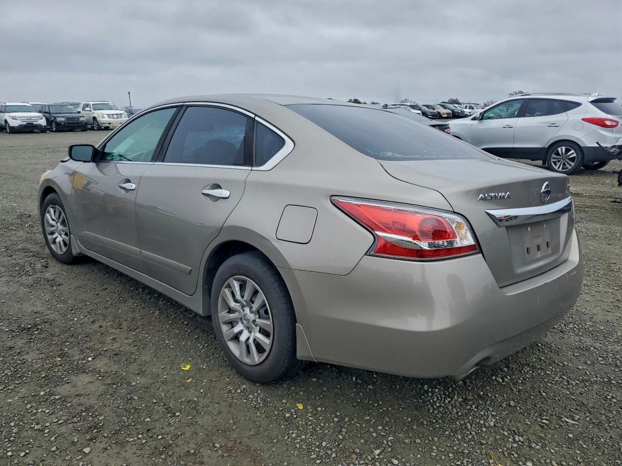 2015 Niss Altima VIN 1N4AL3AP4FN923284 photo 2
