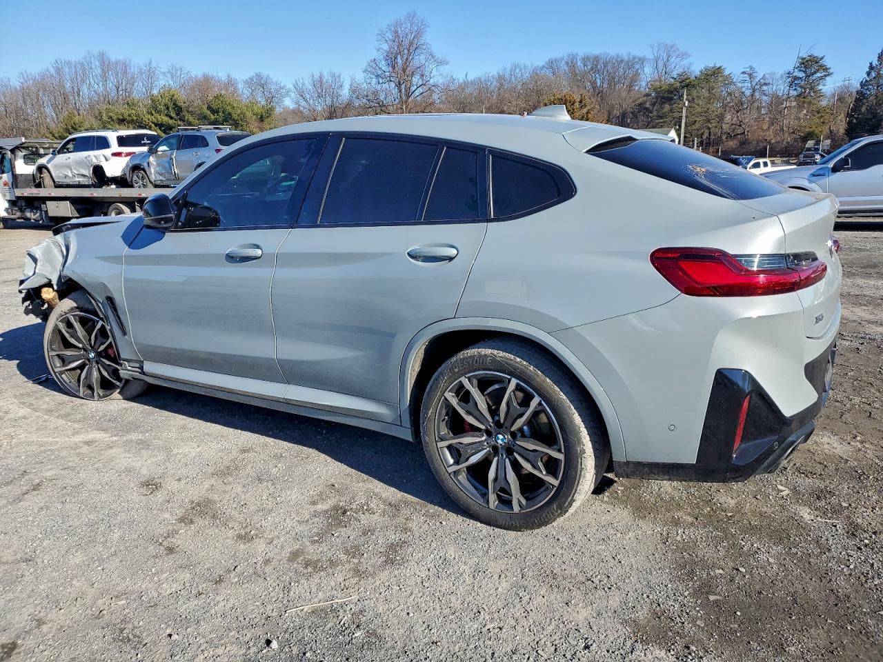 2022 BMW X4 VIN 5UX43DT09N9K11789 photo 2