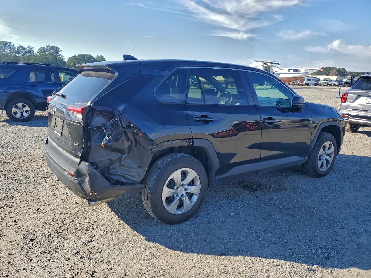 2023 Toyota Rav4 VIN 2T3H1RFV2PC228113 photo 3
