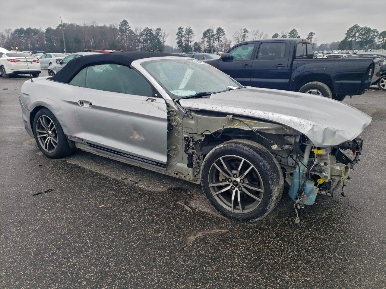 2016 Ford All models VIN 1FATP8UH8G5329085 photo 4
