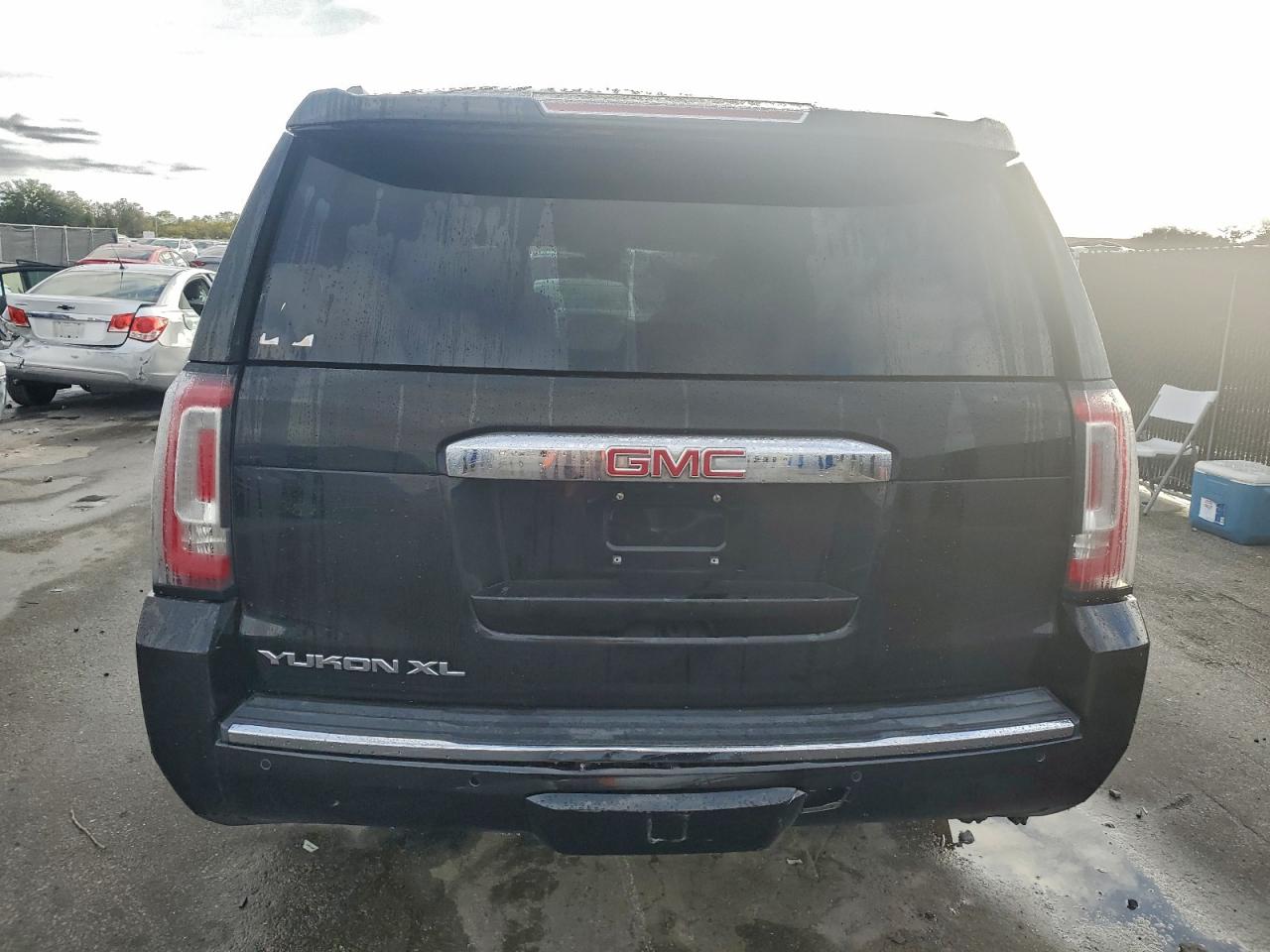2019 GMC Yukon VIN 1GKS1HKJ1KR380317 photo 6