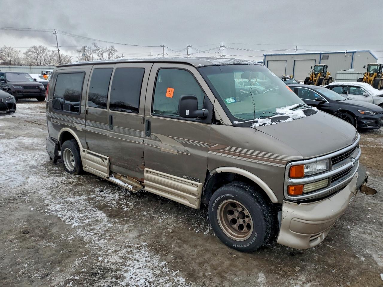 2000 CHEV Express VIN 1GBFG15R8Y1204428 photo 4