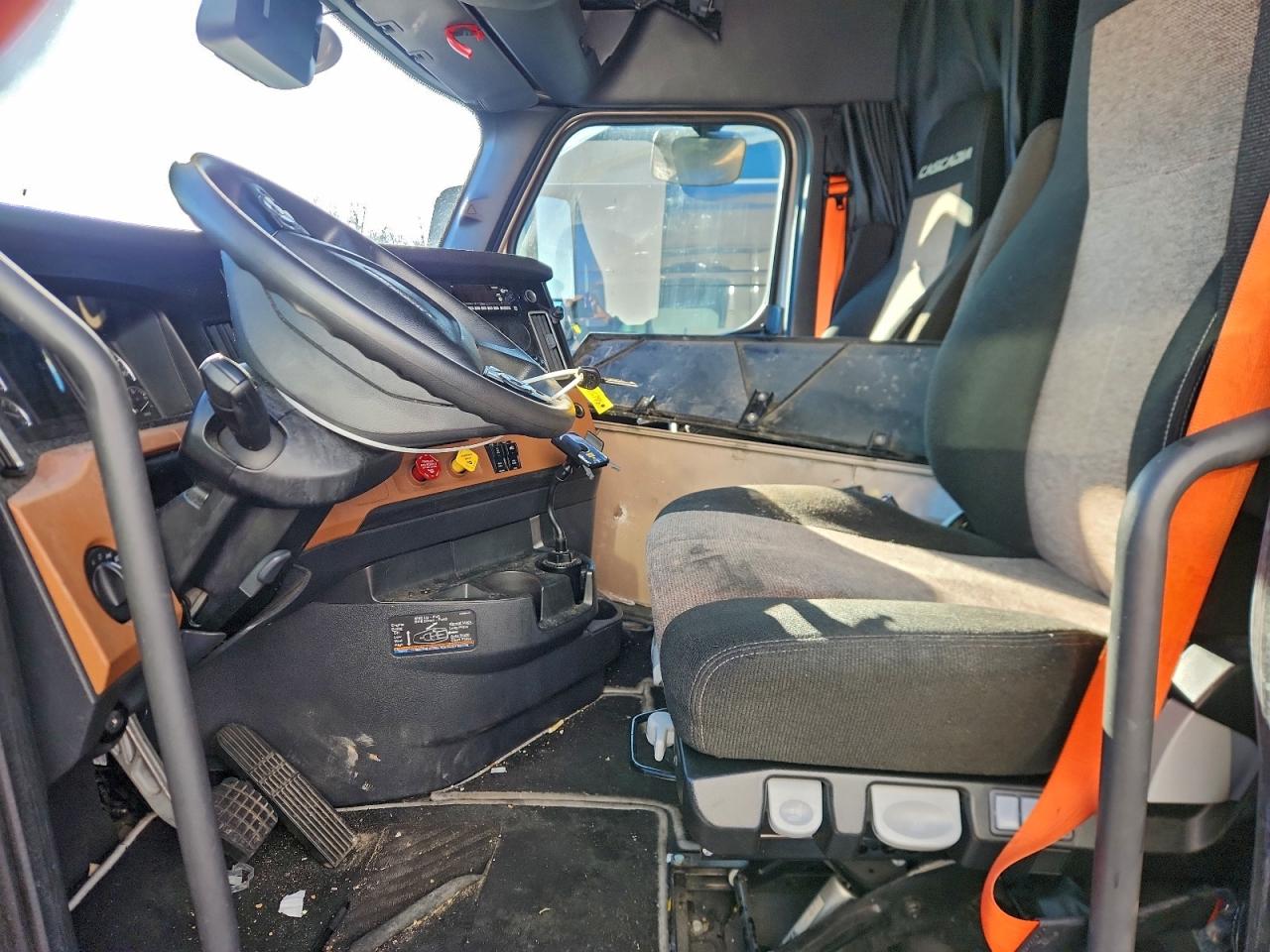 2024 FREIGHTLINER All other VIN 3AKJHHDR7RSUX0085 photo 5