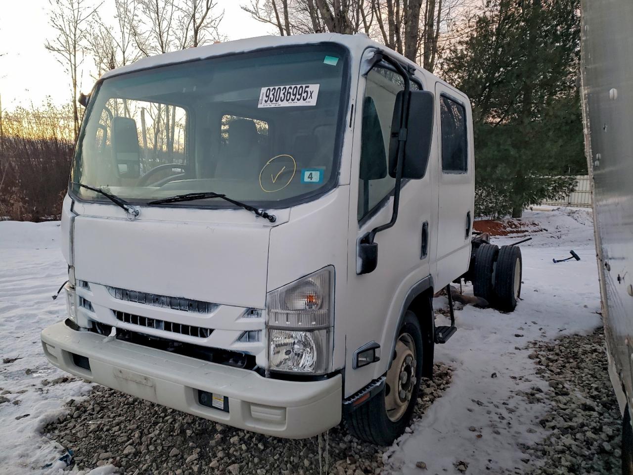2022 Isuzu All models VIN 54DE5J1L3NSR01540 photo 1