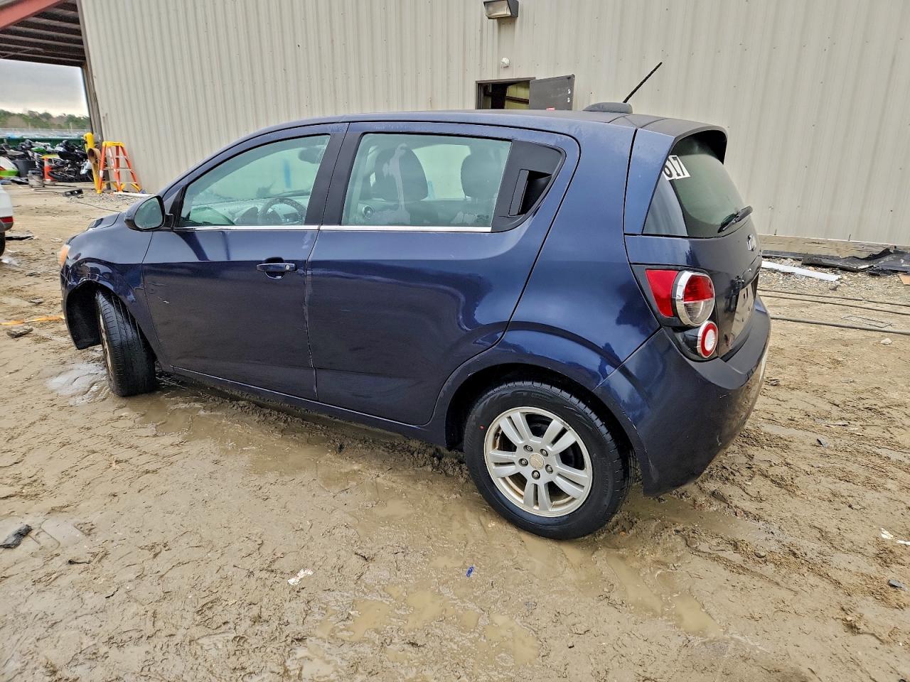2016 Chevrolet SONIC VIN 1G1JC6SH2G4133954 photo 2