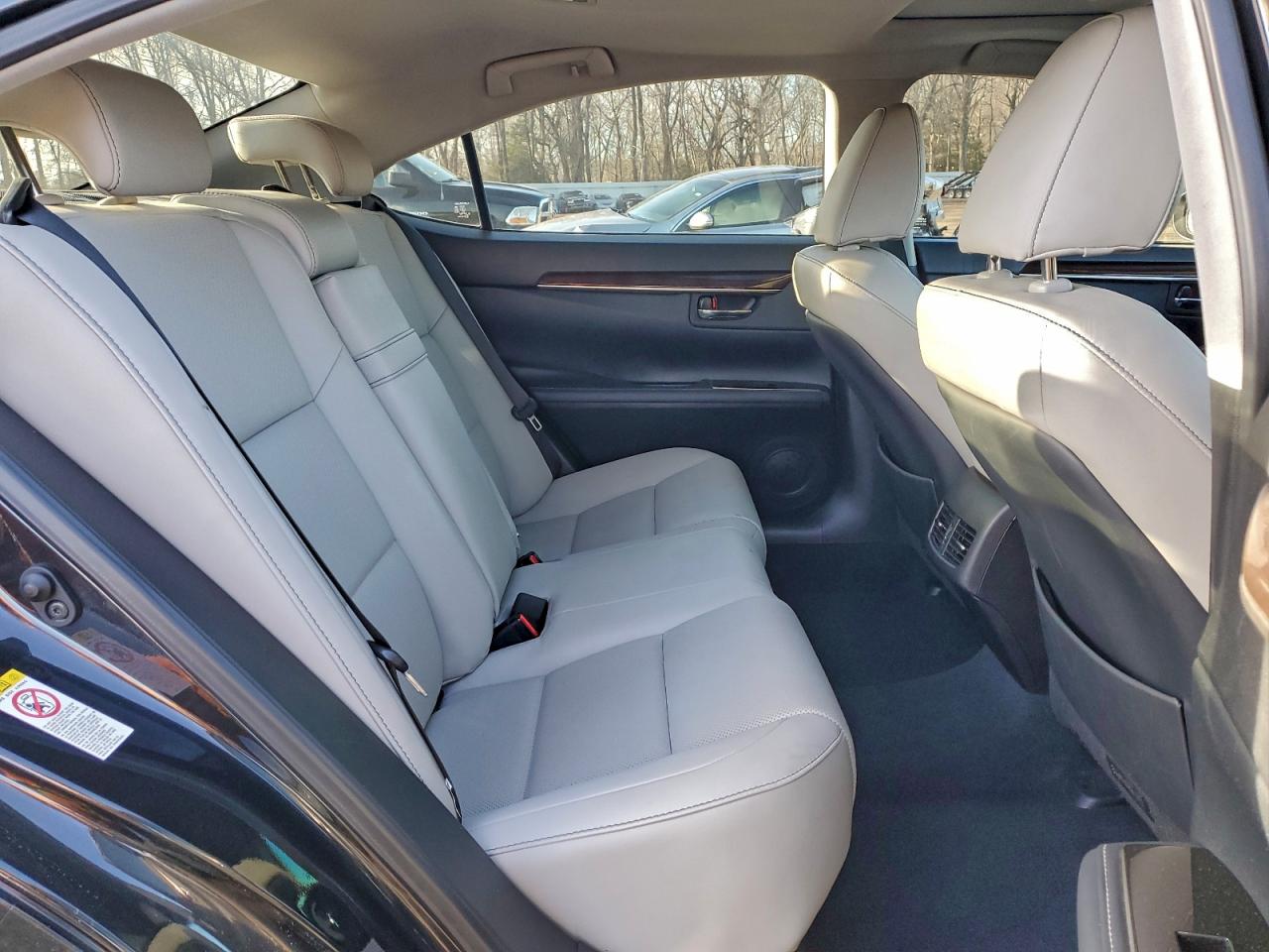 2018 Lexus ES350 VIN 58ABK1GGXJU113769 photo 10