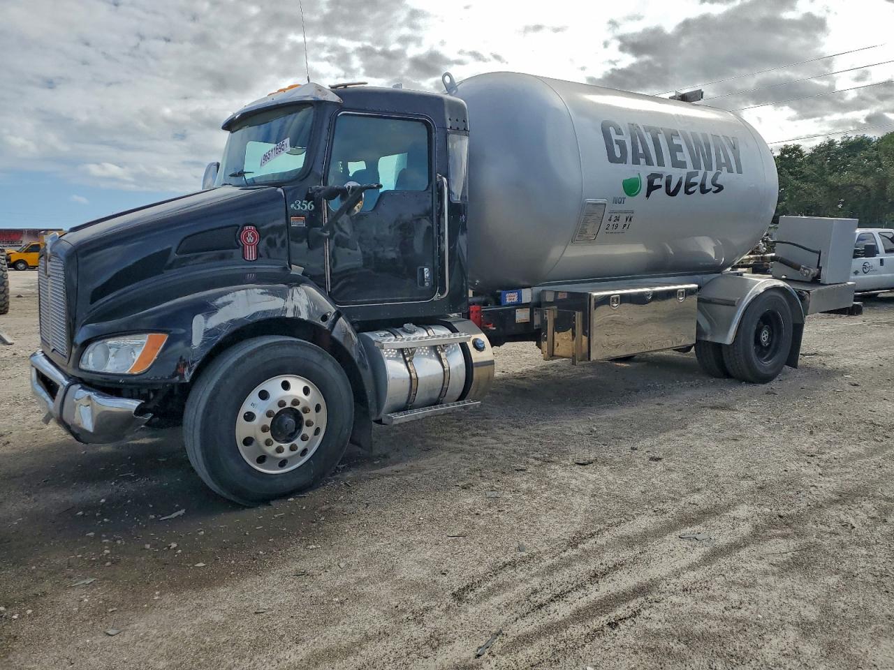 2019 KENWORTH All other VIN 2NKHHJ7X0KM289356 photo 2