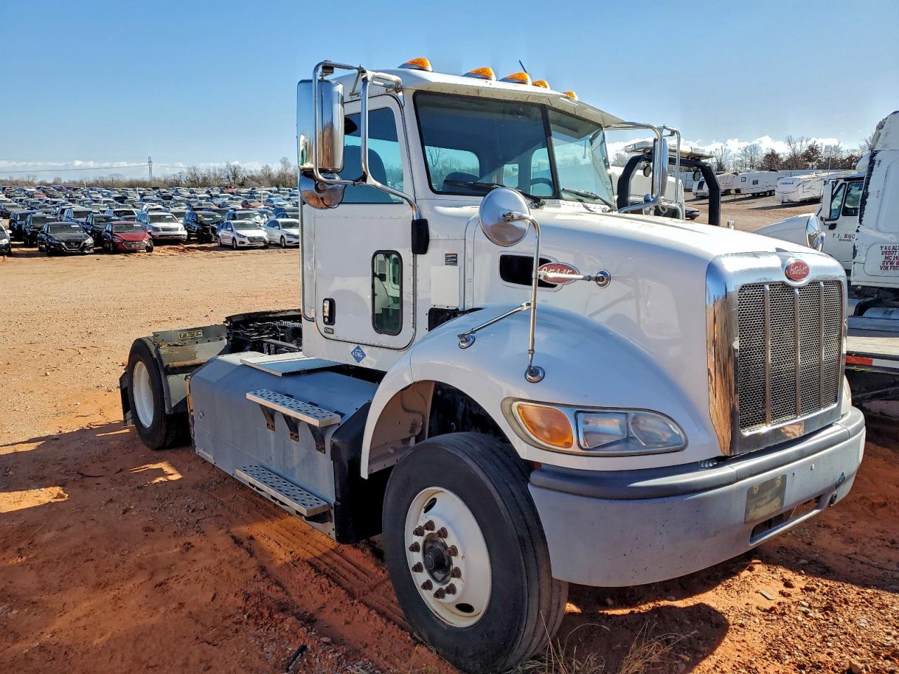 2017 PETERBILT All models VIN 1NP3A28X6HD421516 photo 1