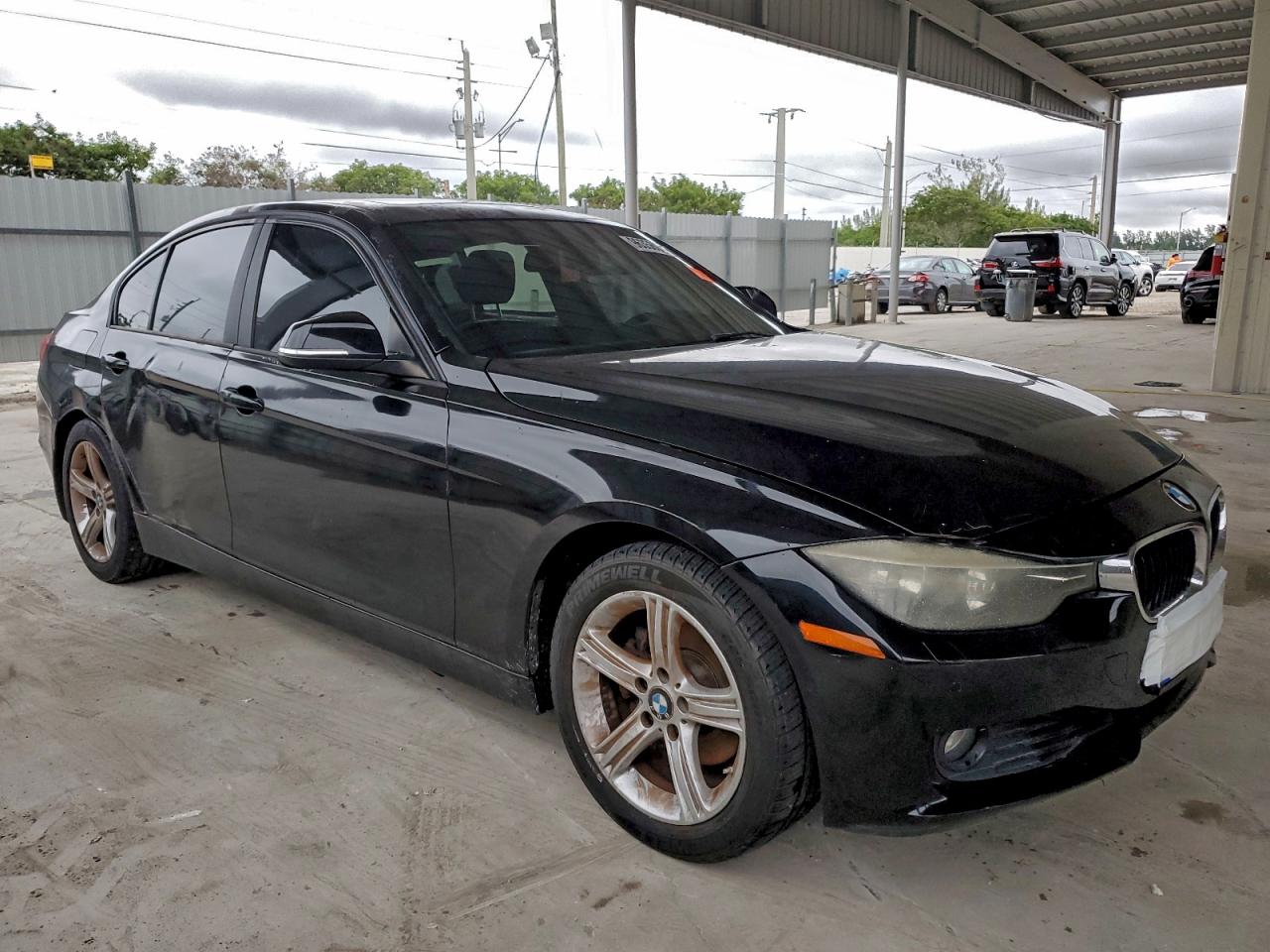 2015 BMW 3 series VIN WBA3B5G50FNS18034 photo 4