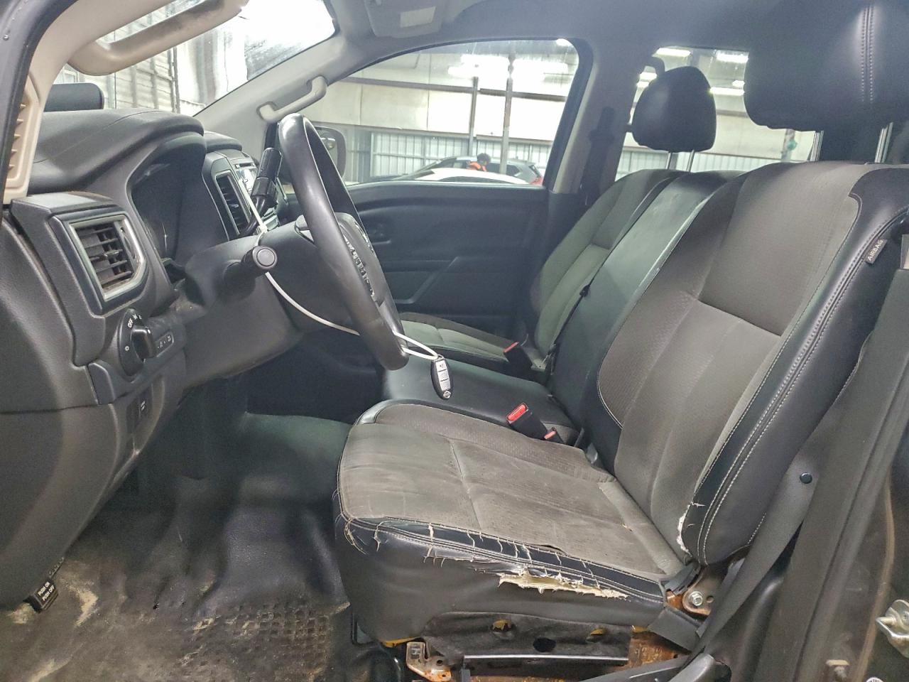 2017 Nissan TITAN VIN 1N6BA1F31HN526226 photo 7